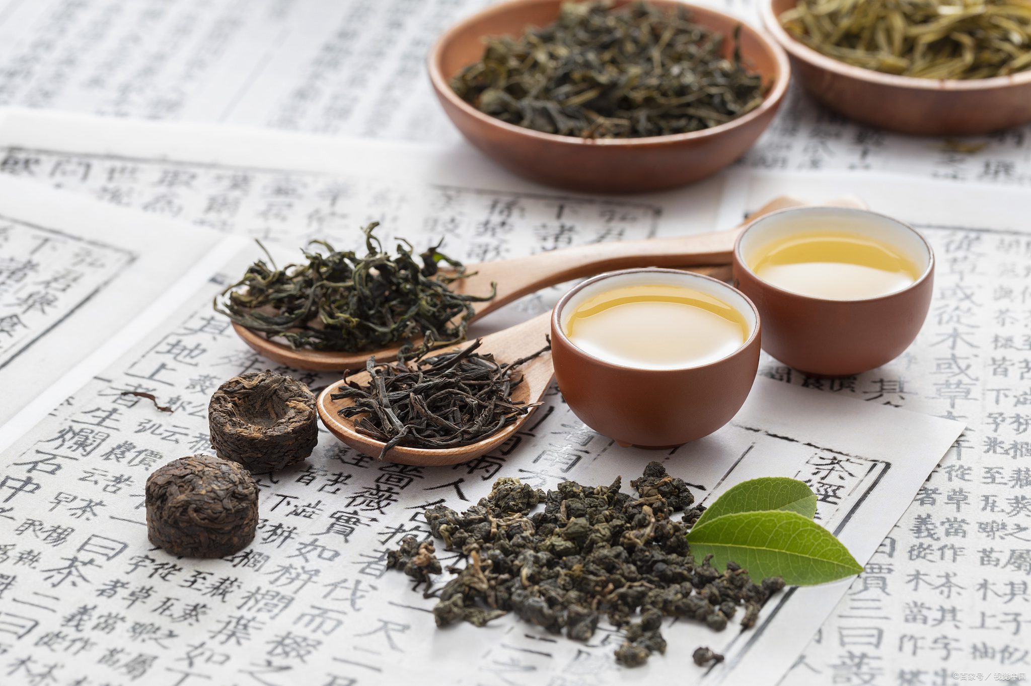 What are the benefits of long-term white tea consumption for women?