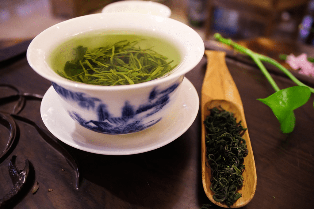 Which is better for weight loss, green tea or black tea?