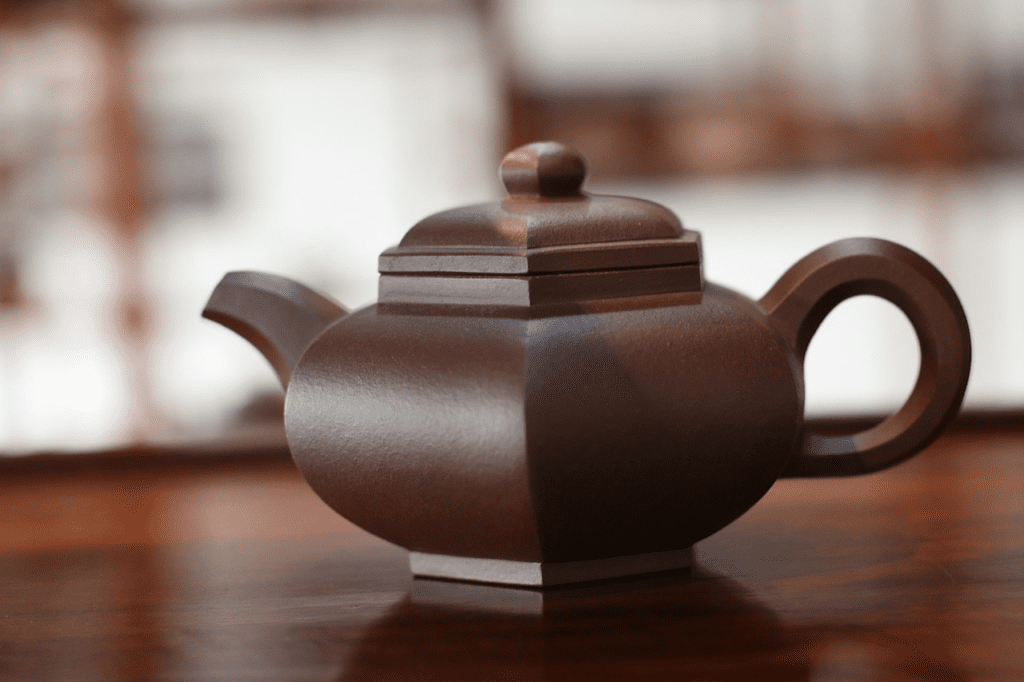 Why drink tea with purple clay pot? Uncover the five advantages of making tea in a purple clay pot!