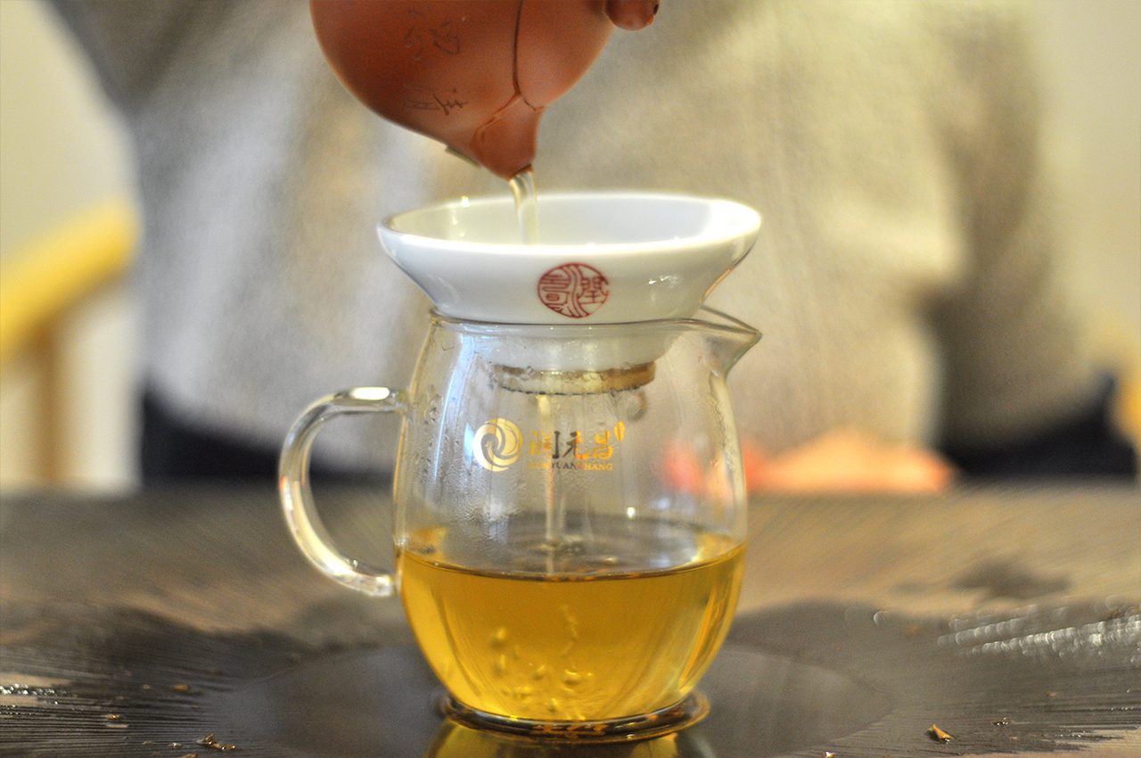 Pu-erh ripe tea brewing method details, enjoy the correct way to open the tea aroma