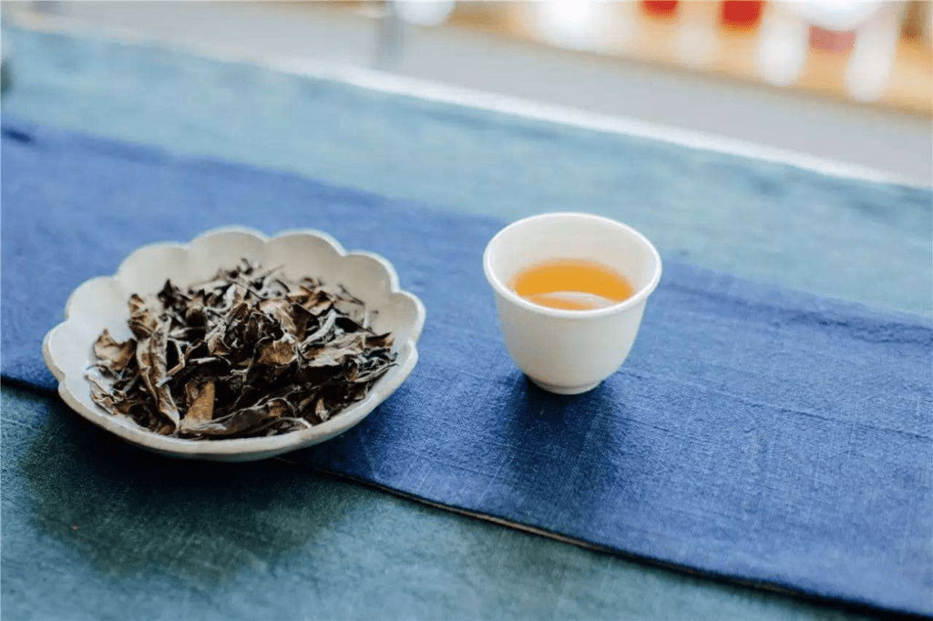 Old White Tea Brewing or Boiling? The Best Way to Brew Old White Tea