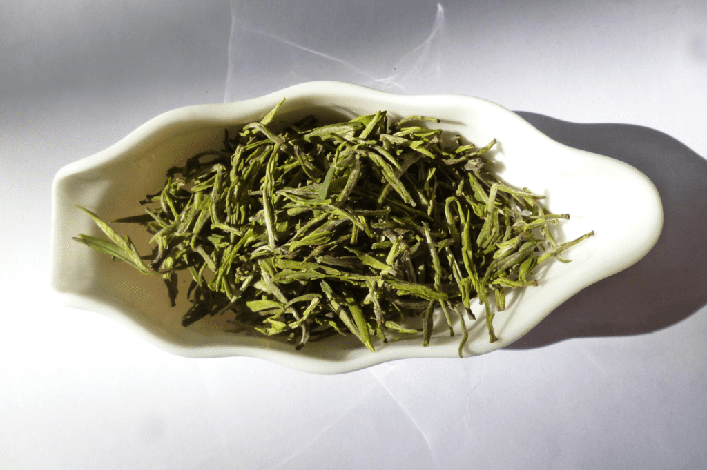 What is Bird's Tongue Tea? Learn about this unique and famous Chinese tea