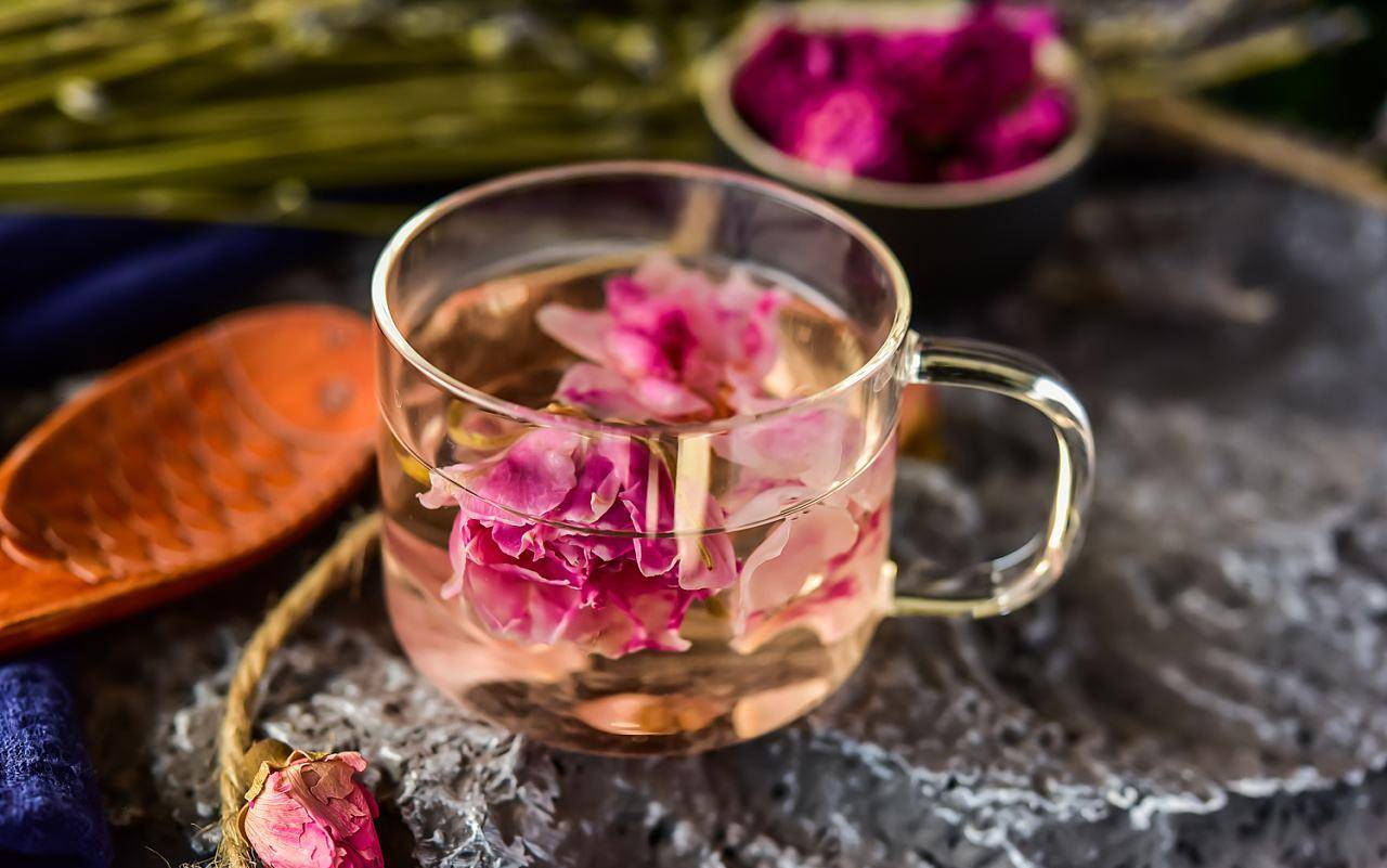 Irregular menstruation? Try these herbal teas for regulating menstruation!