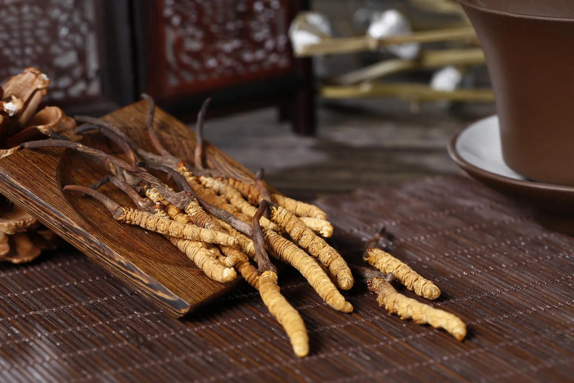 Cordyceps in tea, how many at a time? Detailed explanation of the correct way to make tea with Cordyceps